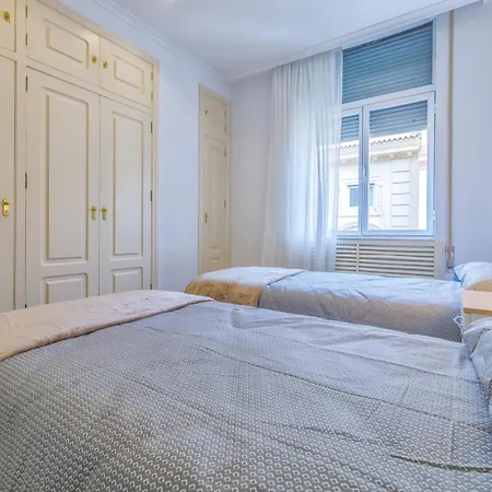 Apto Cruz Conde Center