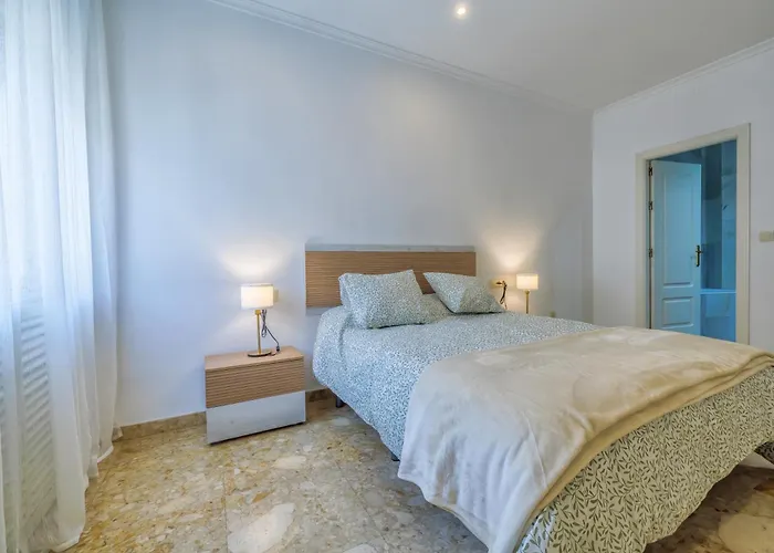 Apto Cruz Conde Center *