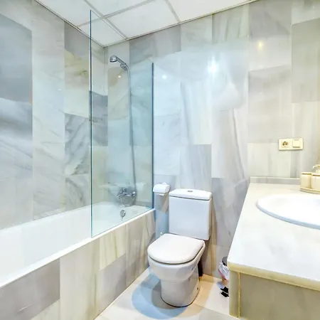 Apto Cruz Conde Center アパート コルドバ