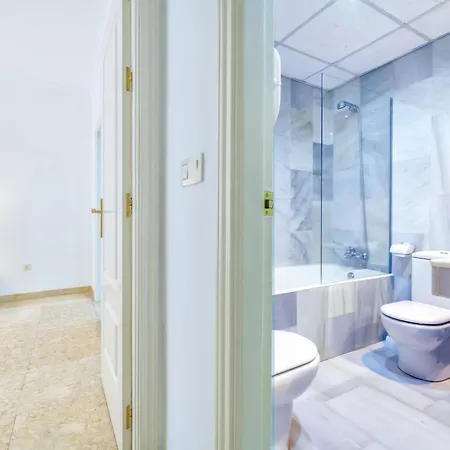 Apto Cruz Conde Center コルドバ