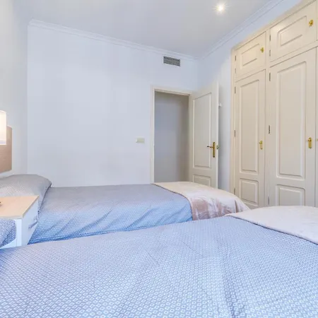 Apto Cruz Conde Center * コルドバ