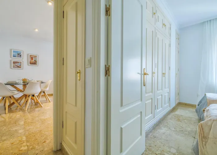 Apto Cruz Conde Center